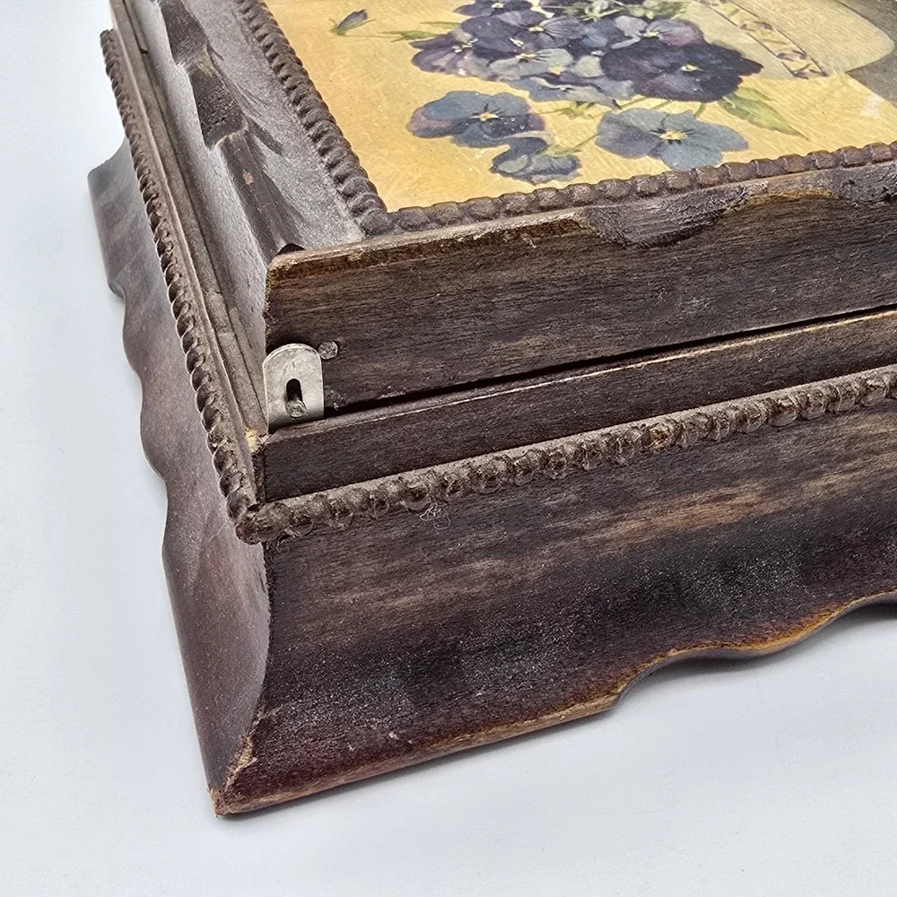 Vtg Antique stunning‎ wooden trinket Jewelry box from the 1920s-1940s Floral